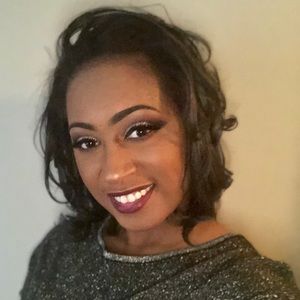 Meet your Posher, Shera